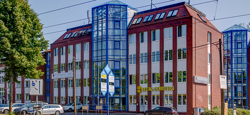 Das Gerichtsgebäude der Fachgerichte in Schwerin - ein moderner Verwaltungsbau